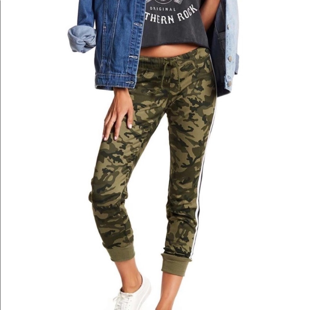 Ashley Mason Green Camo Joggers Pants 3